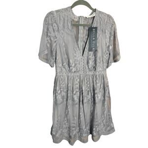 Bella Ella Boutique Gray Lace Dress M NWT Boho Embroidered V Neck Fit and Flare